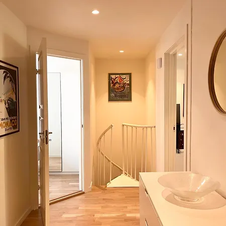 With Private Garden And 18sqm Terrace *