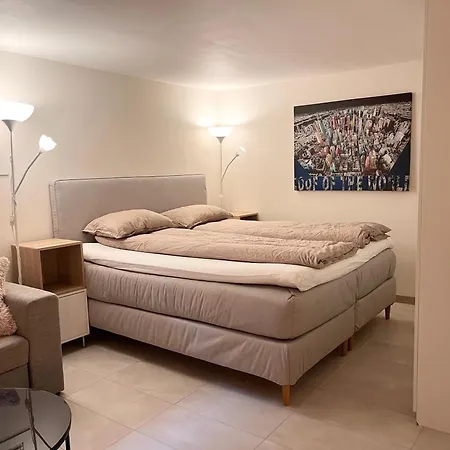 Urban Retreat, Traditional Wooden House In * Bergen