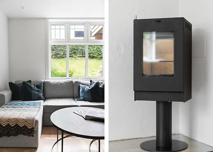 Urban Retreat, Traditional Wooden House In