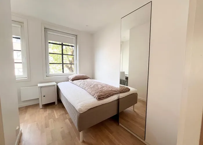 Urban Retreat, Traditional Wooden House In * Bergen